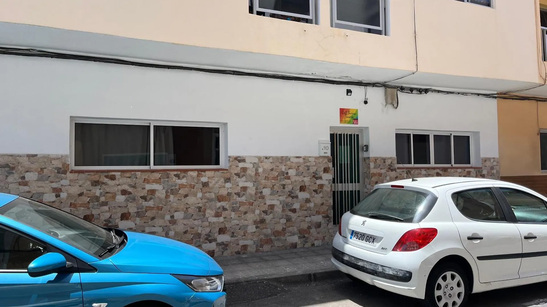 B&B Paraiso Tenerife Super Economy Rooms Airport 阿布里斯 住宿加早餐酒店