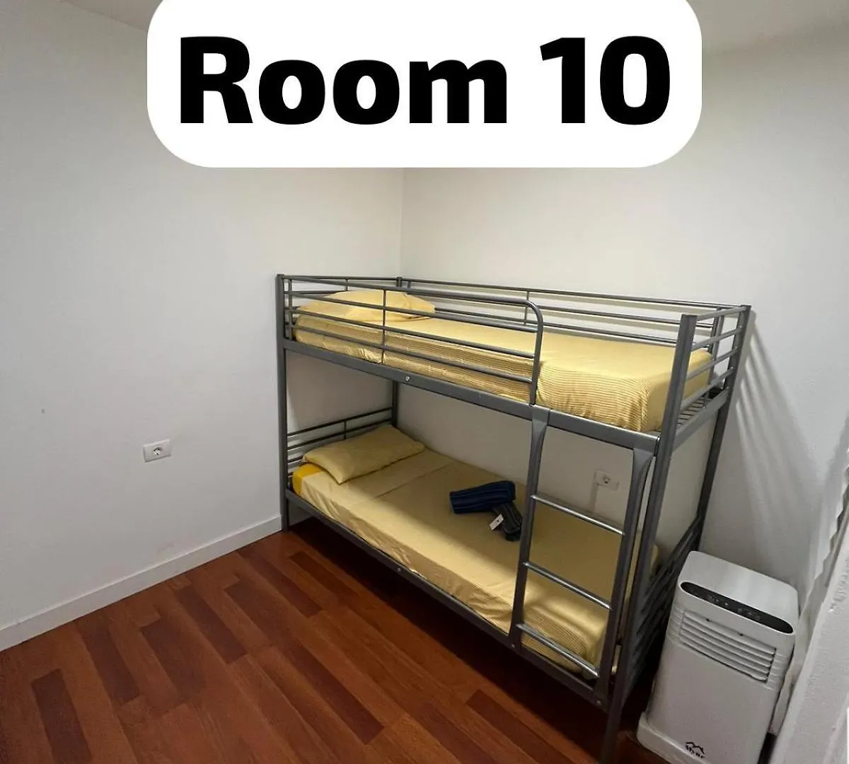 B&B Paraiso Tenerife Super Economy Rooms Airport 阿布里斯